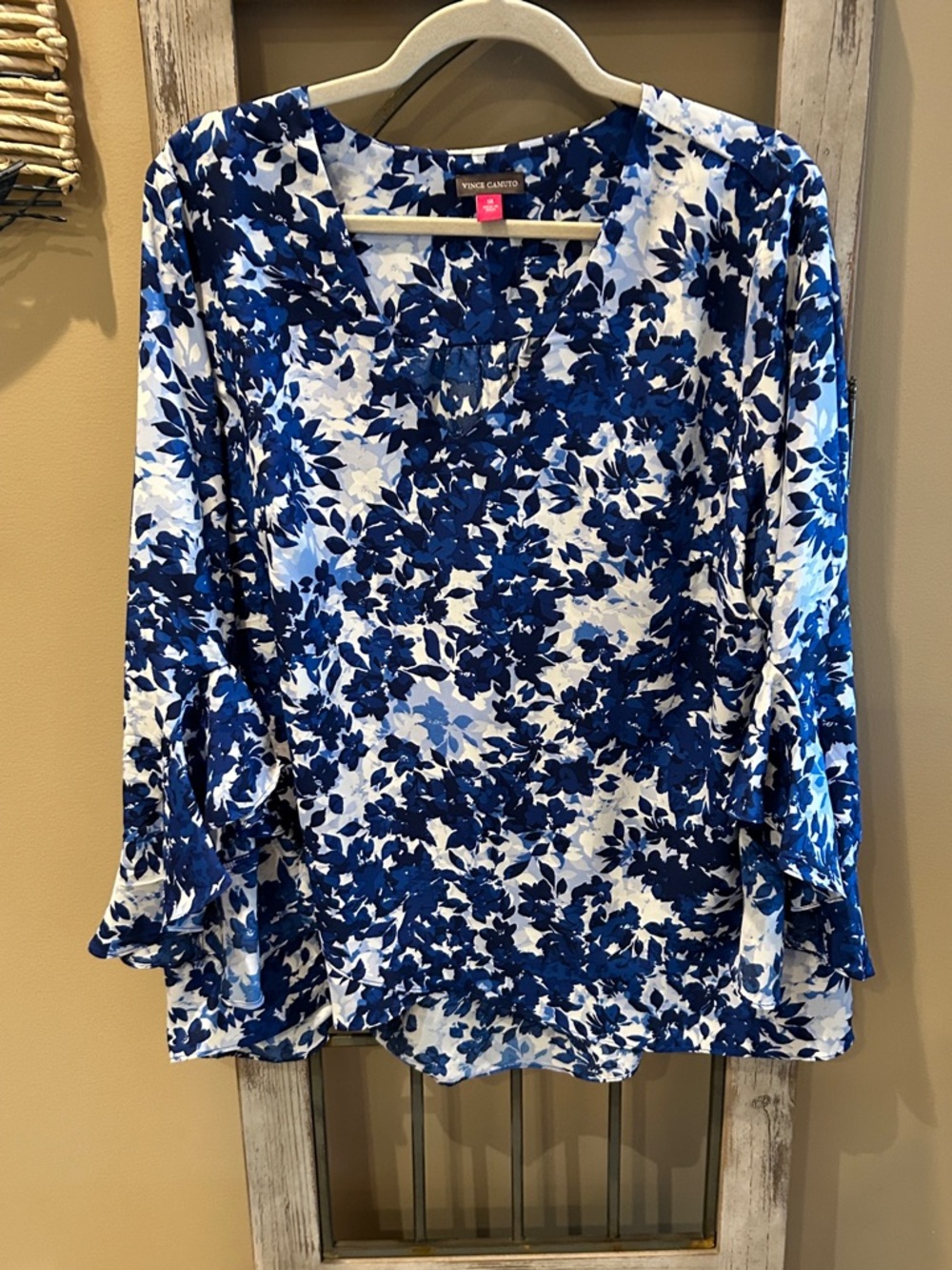 Vince Camuto Blue & White Floral Ruffle-Sleeve Top